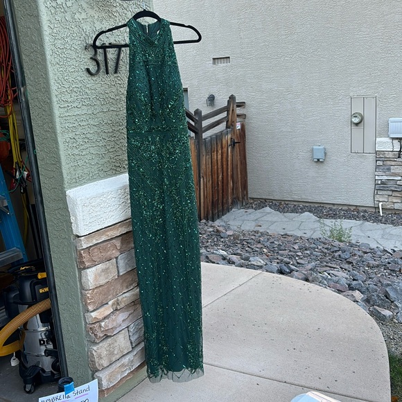 Adrianna Pappel. Size 10. Worn only once. Perfect condition - Picture 1 of 1